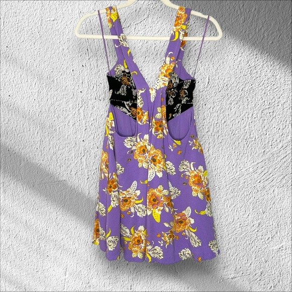 Free People Baby It's You Floral Mini Dress in Purple Combo size XSmall Cut-out - Picture 3 of 13